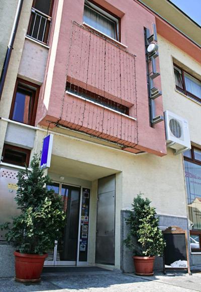 Hotel Maxim Svätý Jur Exterior foto